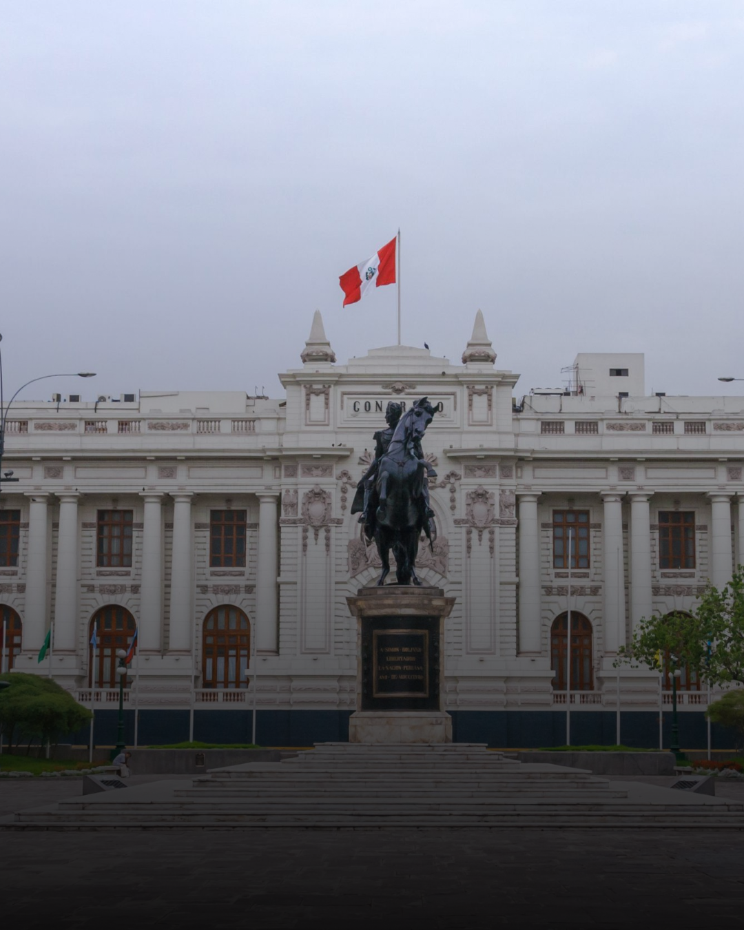 Perú: Congreso emite directiva que limita el trabajo de la prensa