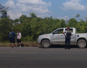 Perú: seguridad del Estado retiene a periodista por usar dron para registrar tomas en obra pública